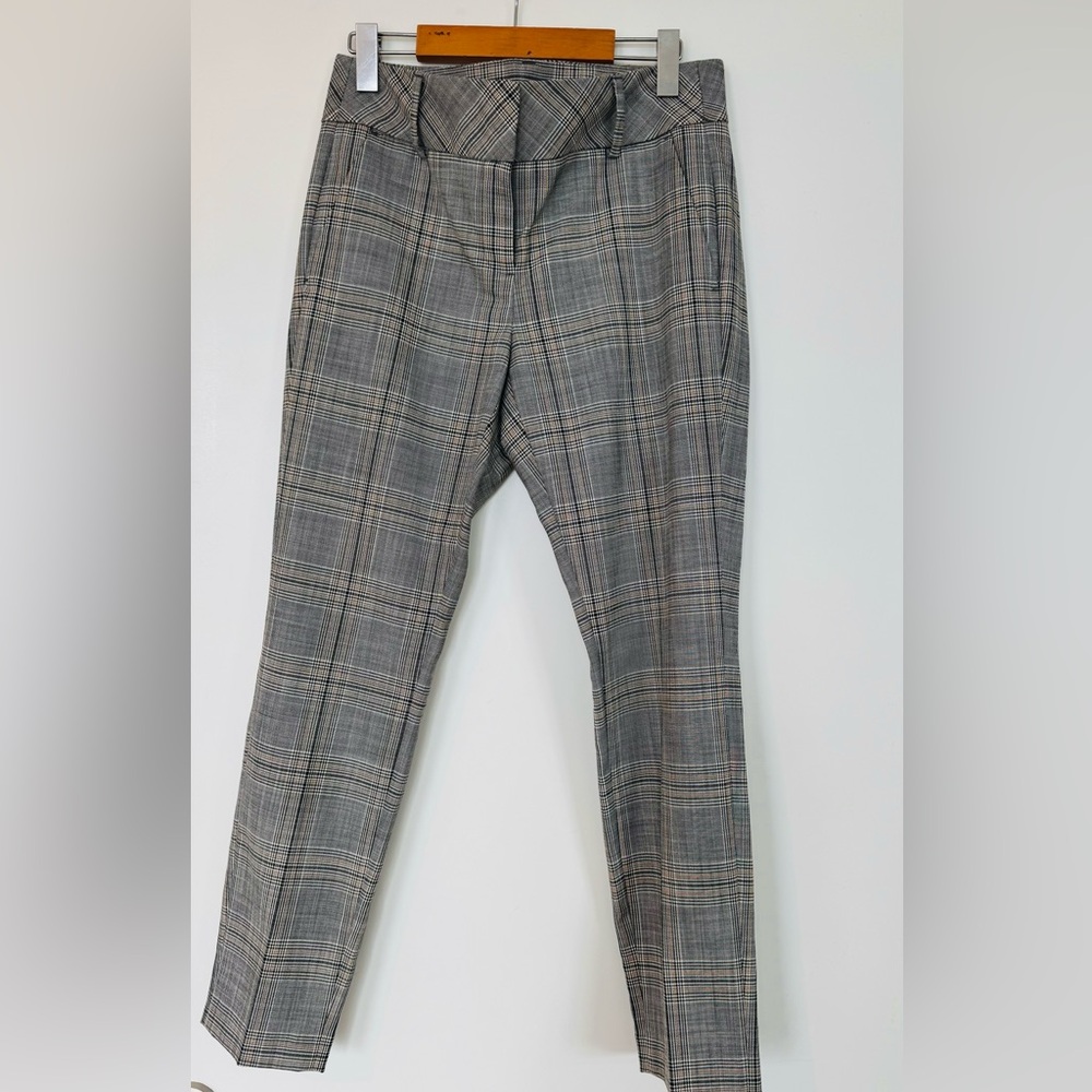 Women’s workwear / pant suit RW and Co